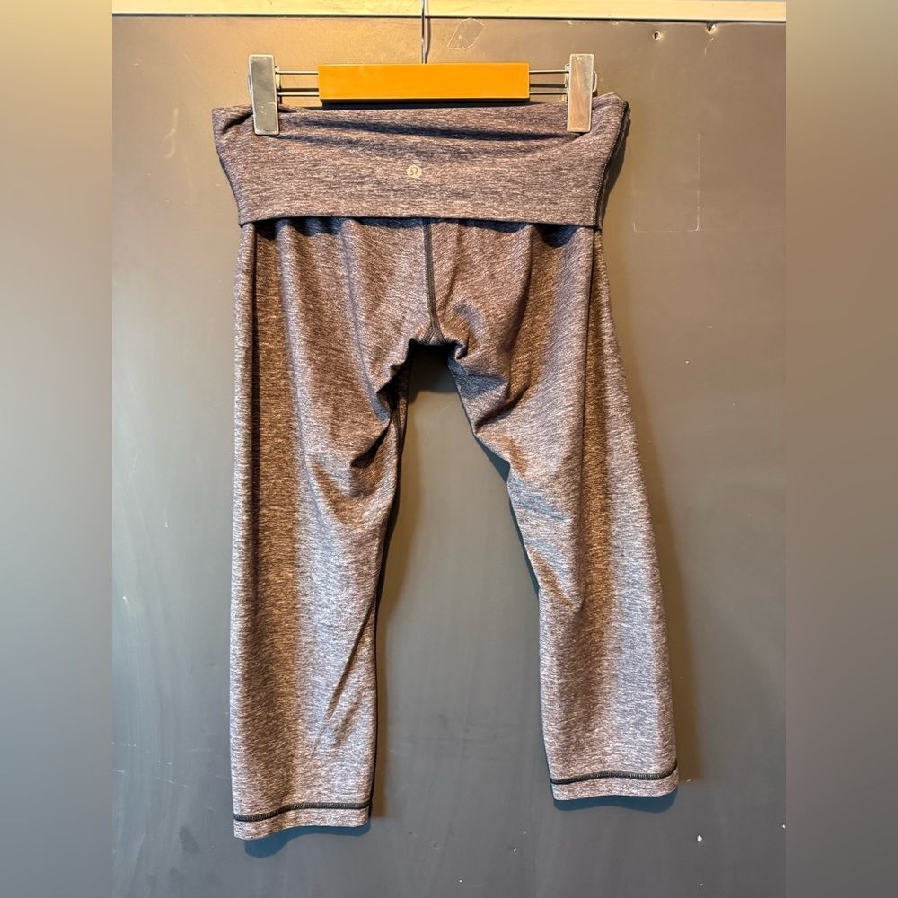 Lululemon fold over waist crops - Picture 4 of 6